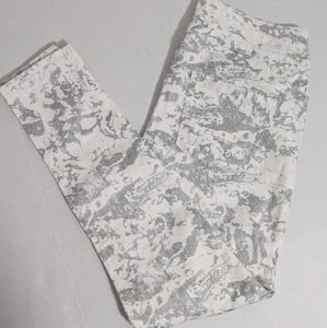 Lola Jeans White and Silver Mid Rise Ankle Pants Women's Size 8 Petite